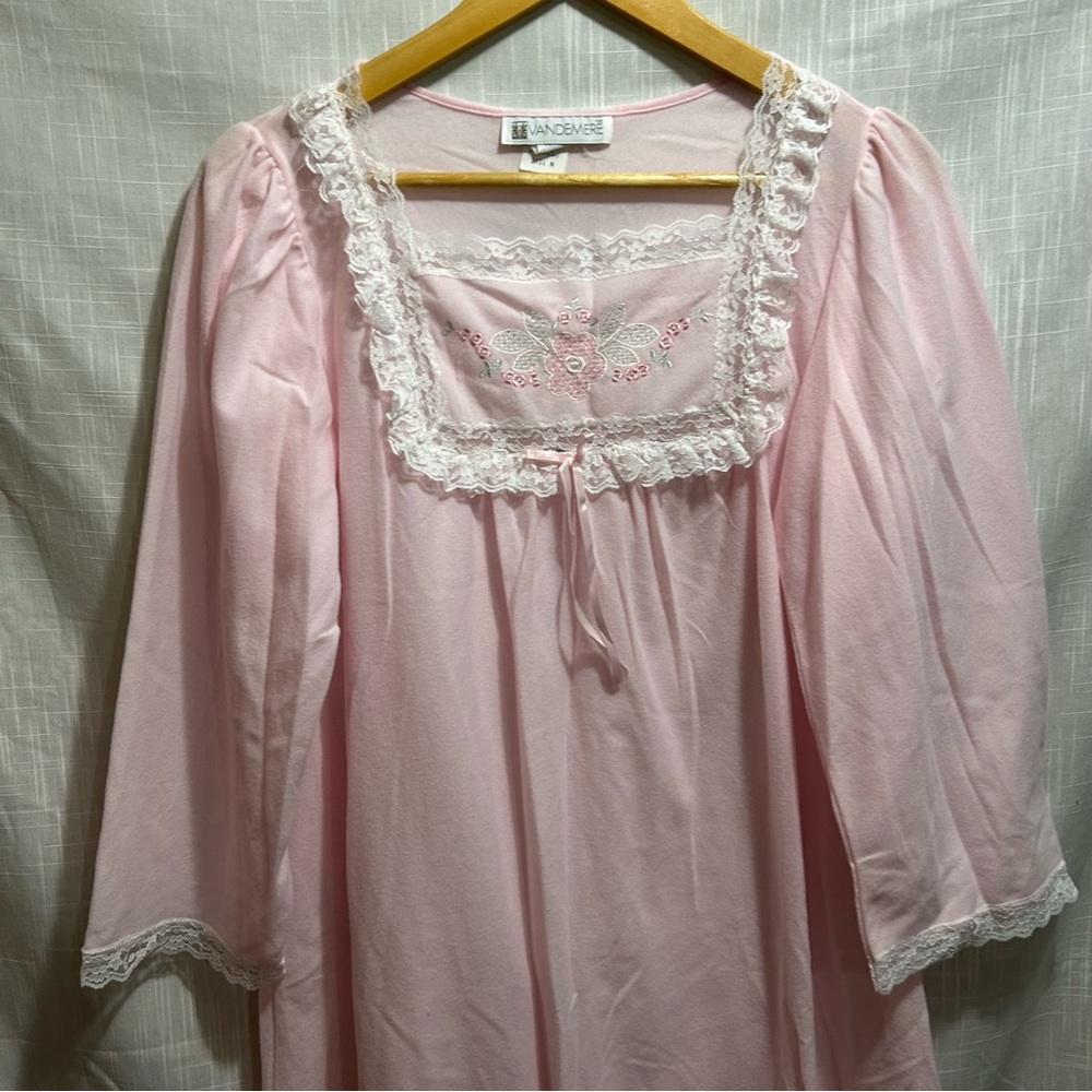 Vintage Vandemere night gown M